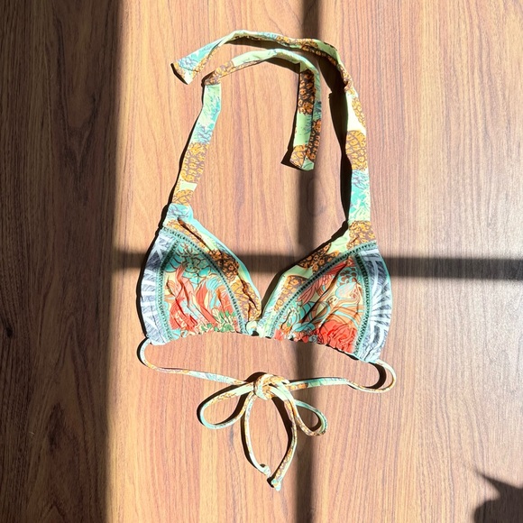 Sliding Triangle Bikini Top - Picture 2 of 4